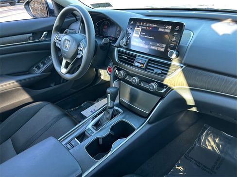 Used 2020 Honda Accord EX image 11
