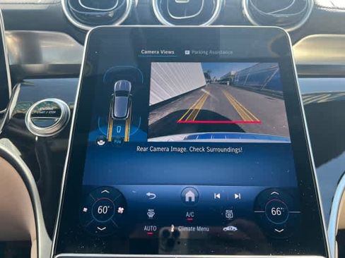 Used 2025 Mercedes-Benz GLC 350e 4MATIC image 33