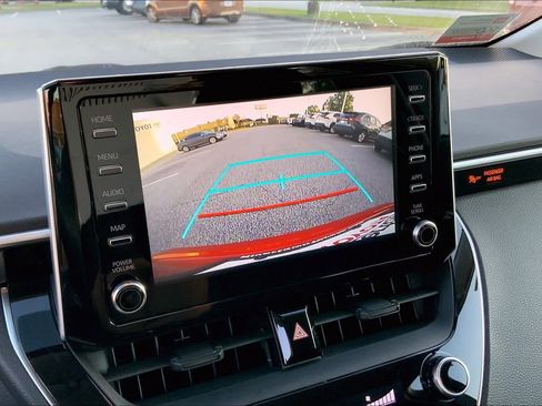 Used 2020 Toyota Corolla LE FWD image 29
