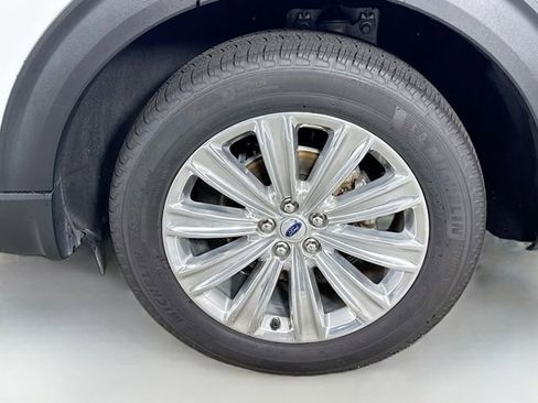 Used 2023 Ford Explorer Limited w/ Equipment Group 301A image 38