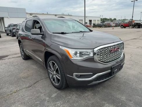 Used 2019 GMC Acadia Denali AWD/4WD image 2