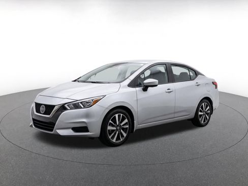 Used 2025 Nissan Versa SV FWD image 3
