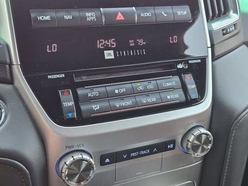 Used 2017 Toyota Land Cruiser w/ Four Season Floor Mat Package AWD/4WD image 13
