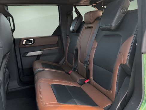 Used 2022 Ford Bronco Outer Banks w/ Sasquatch Package AWD/4WD image 16