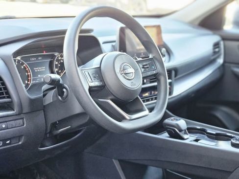 Certified 2024 Nissan Rogue SV image 12