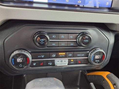 Used 2023 Ford Bronco Badlands image 30