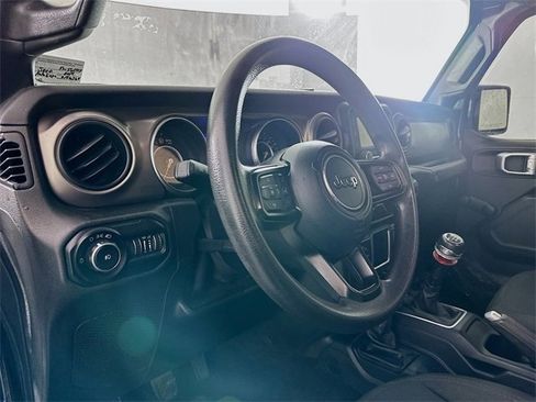 Used 2019 Jeep Wrangler Sport image 9