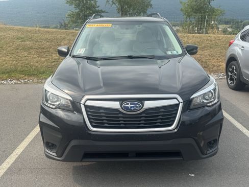 Used 2020 Subaru Forester Premium AWD/4WD image 2