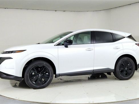 Used 2025 Nissan Murano SV image 3