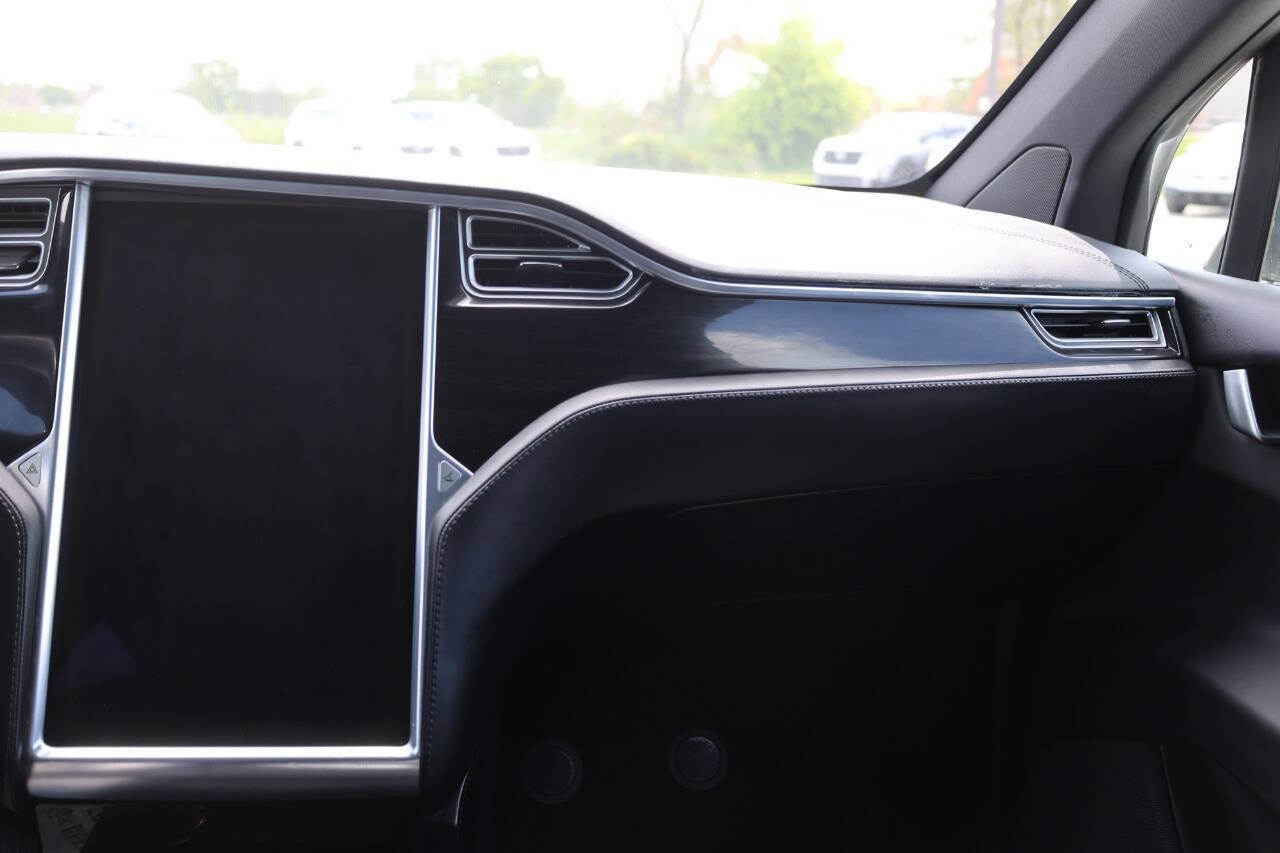 Used 2018 Tesla Model X 75D AWD/4WD image 24
