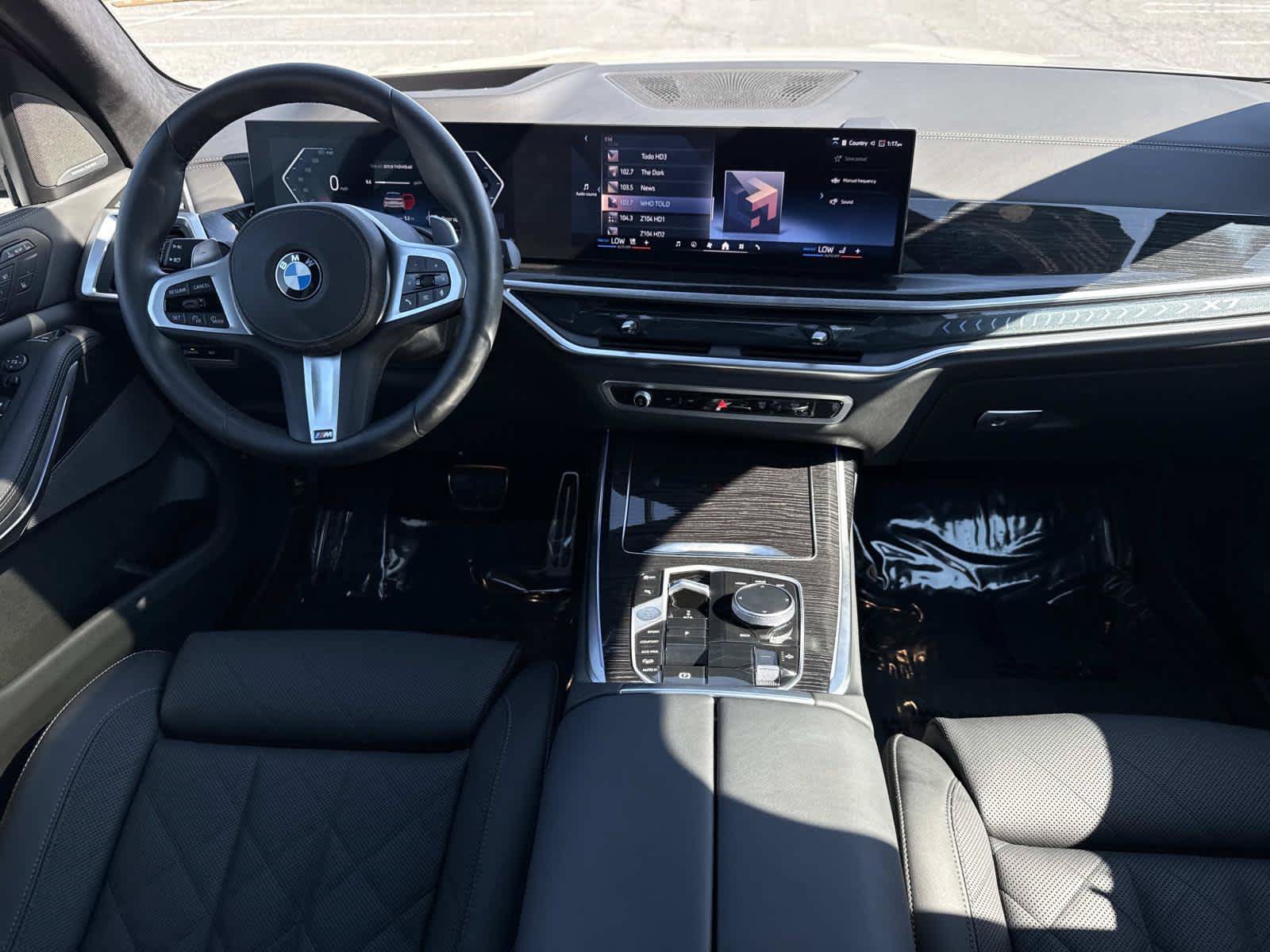Used 2026 BMW X7 xDrive40i w/ M Sport Package AWD/4WD image 17