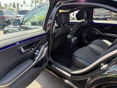 New 2025 Mercedes-Benz S 580 4MATIC Sedan image 15