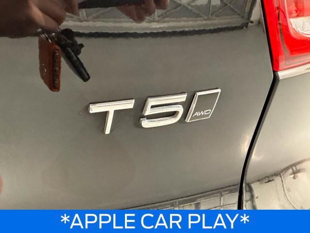 Used 2022 Volvo XC40 T5 Momentum AWD/4WD image 10