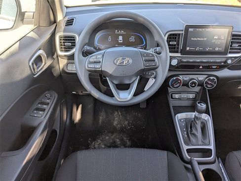 New 2026 Hyundai Venue SE image 15