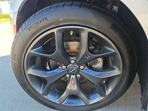 Used 2023 Chrysler 300 S image 31