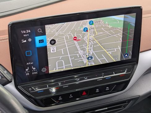 Certified 2022 Volkswagen ID.4 Pro S w/ Gradient Package image 18