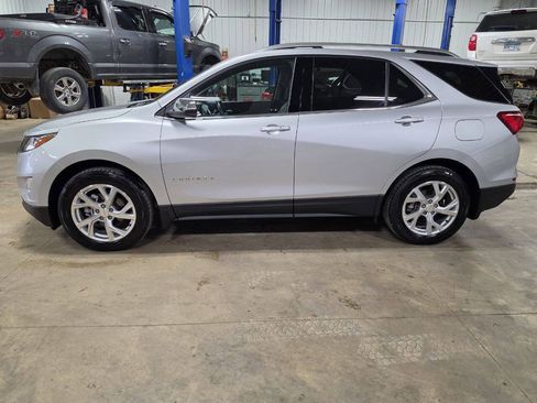 Used 2021 Chevrolet Equinox Premier w/ LPO, Floor Liner Package AWD/4WD image 5
