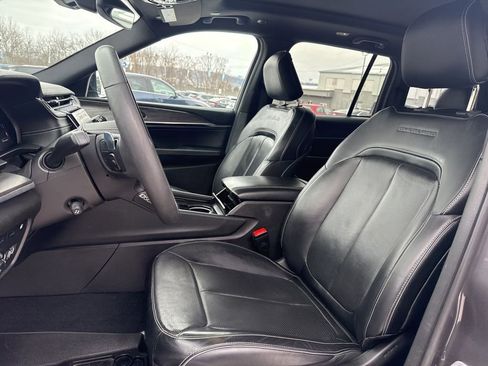 Used 2022 Jeep Grand Cherokee Overland image 14