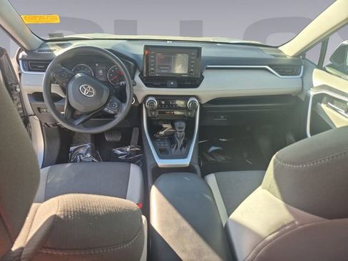 Used 2022 Toyota RAV4 XLE image 12