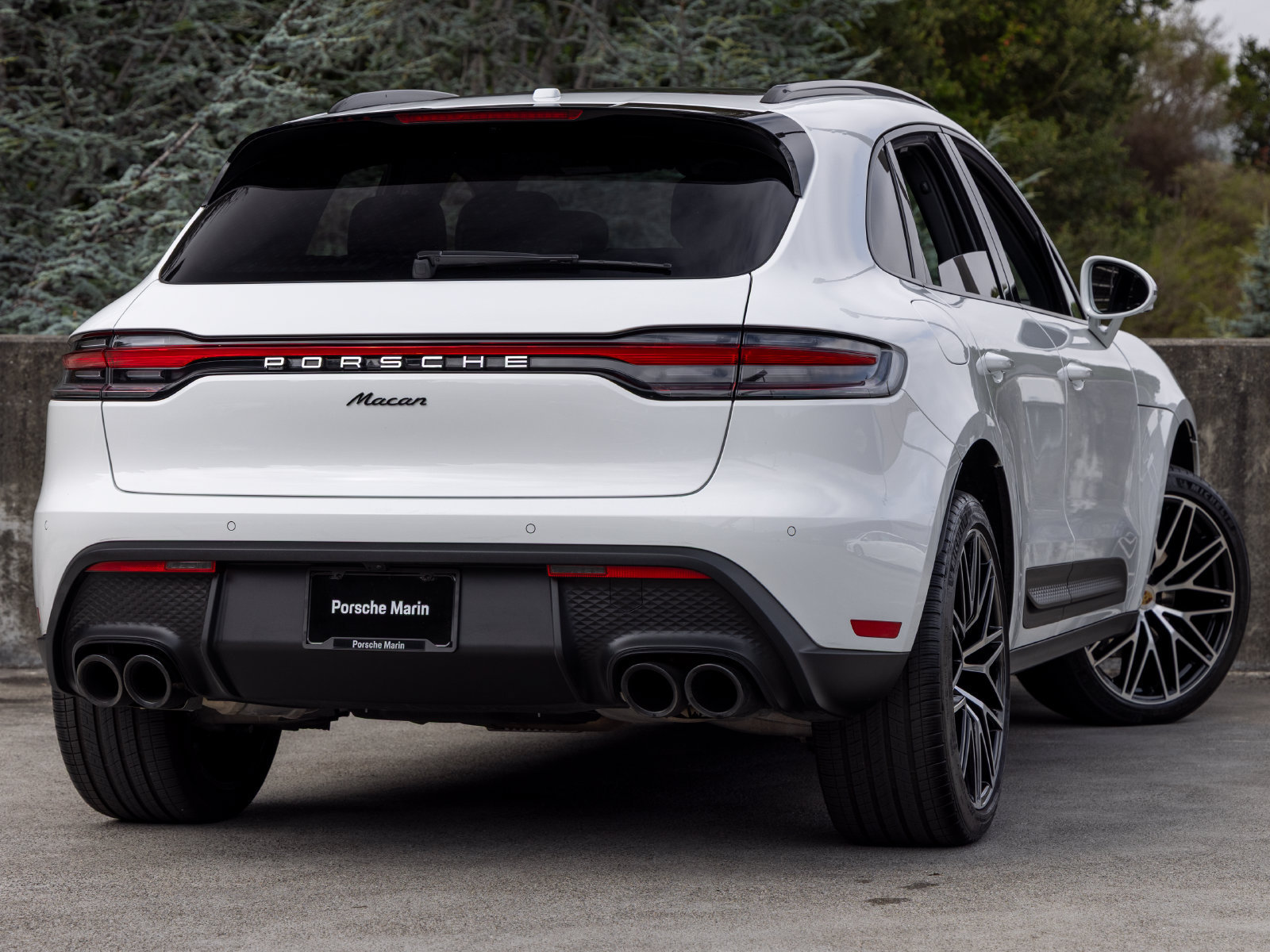 Used 2026 Porsche Macan AWD/4WD image 11