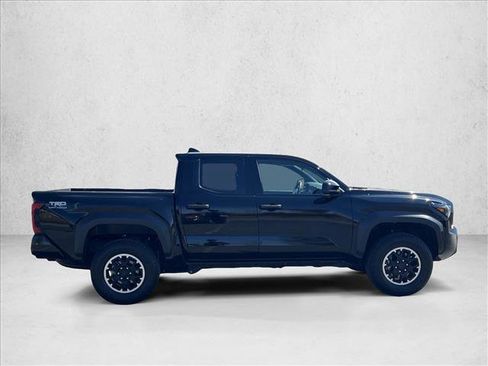 Certified 2025 Toyota Tacoma TRD Off-Road image 4