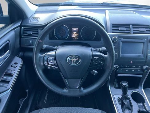 Used 2016 Toyota Camry LE image 24
