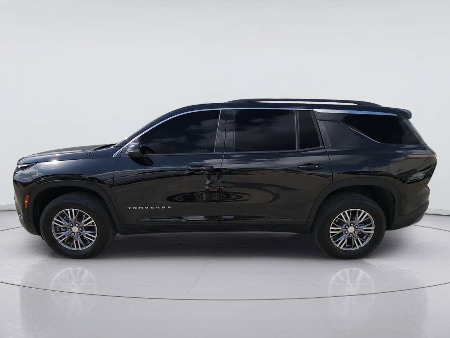 Certified 2025 Chevrolet Traverse LT FWD image 5
