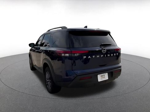 Used 2025 Nissan Pathfinder SV FWD image 11