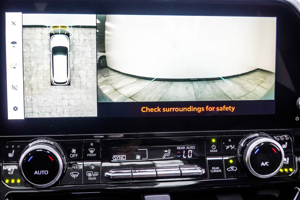Used 2023 Toyota Highlander Platinum FWD image 29