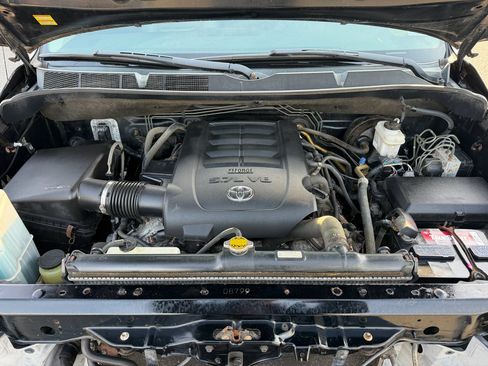 Used 2011 Toyota Tundra Limited image 19