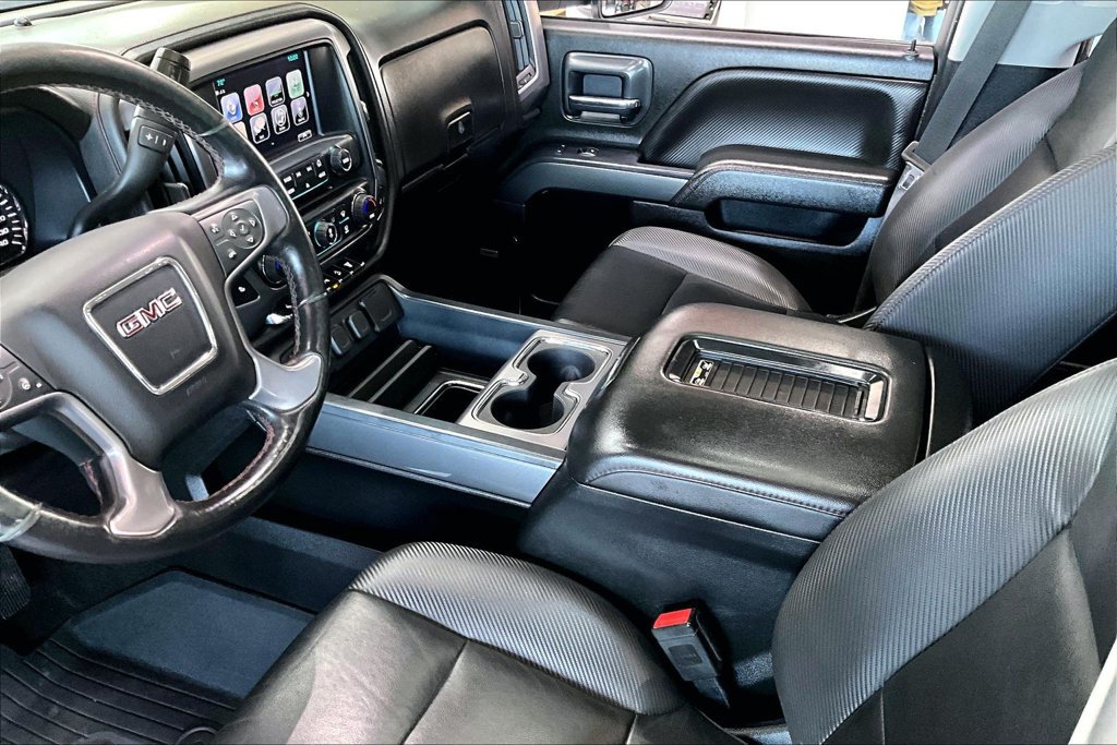 Used 2018 GMC Sierra 2500 SLT w/ All Terrain HD Package AWD/4WD image 18