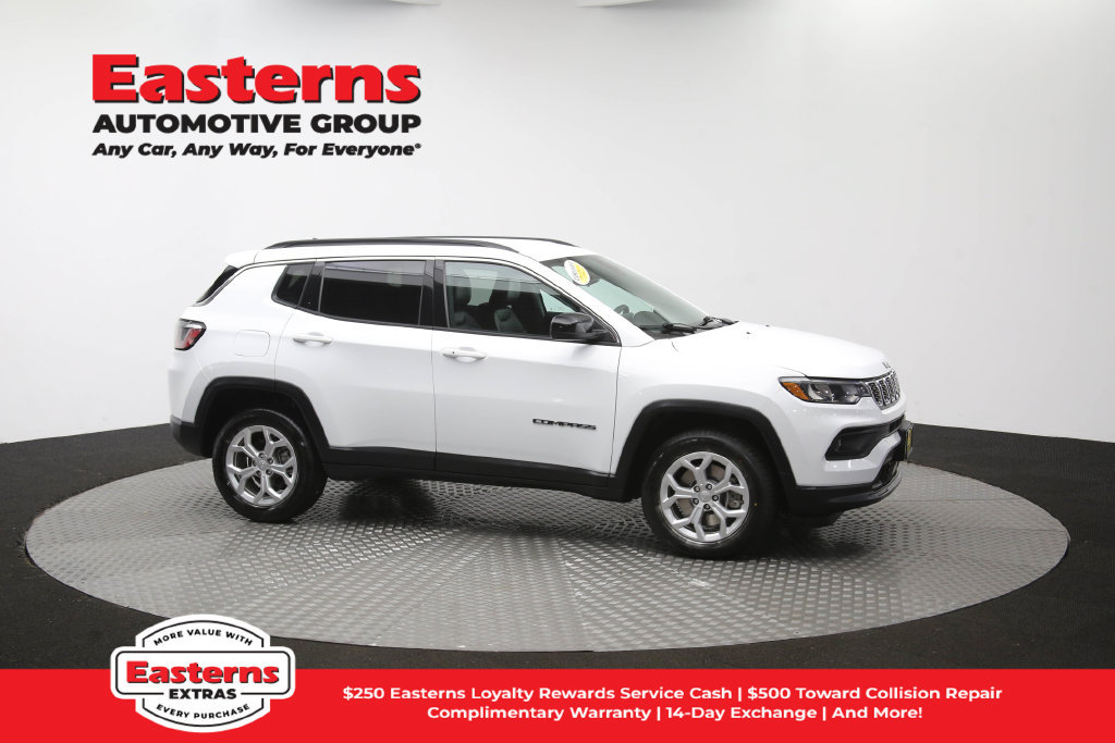 Used 2024 Jeep Compass Latitude AWD/4WD image 46