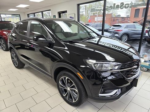 Used 2023 Buick Encore GX Select AWD/4WD image 3
