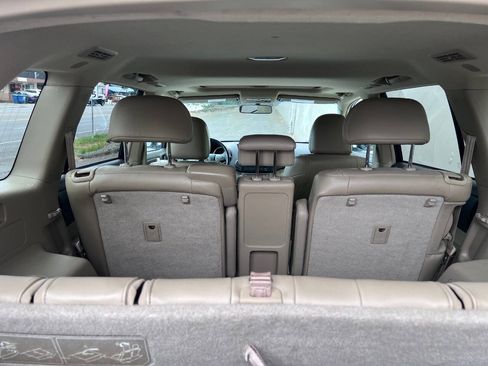 Used 2010 Toyota Highlander SE AWD/4WD image 7