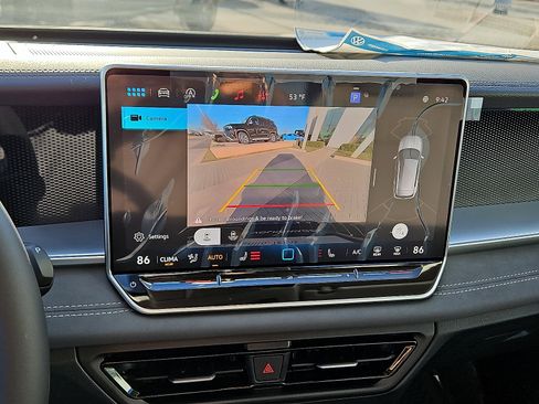 New 2026 Volkswagen Tiguan SE image 16