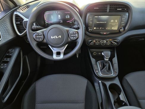 Used 2024 Kia Soul LX w/ Option Group 015 image 13