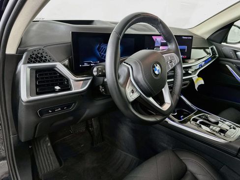 Used 2024 BMW X7 xDrive40i AWD/4WD image 14