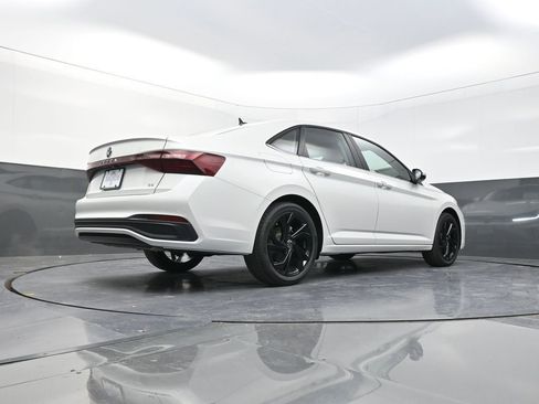 New 2026 Volkswagen Jetta SE image 24