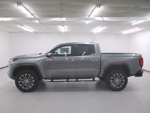 New 2026 GMC Canyon Denali AWD/4WD image 4