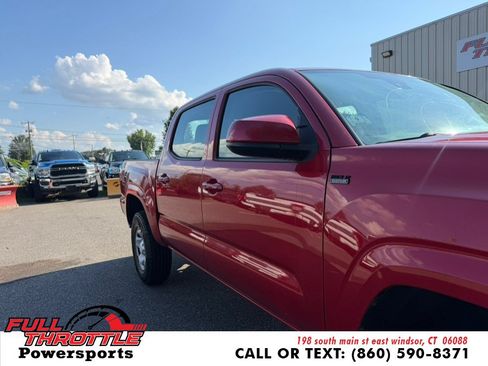 Used 2018 Toyota Tacoma SR AWD/4WD image 2