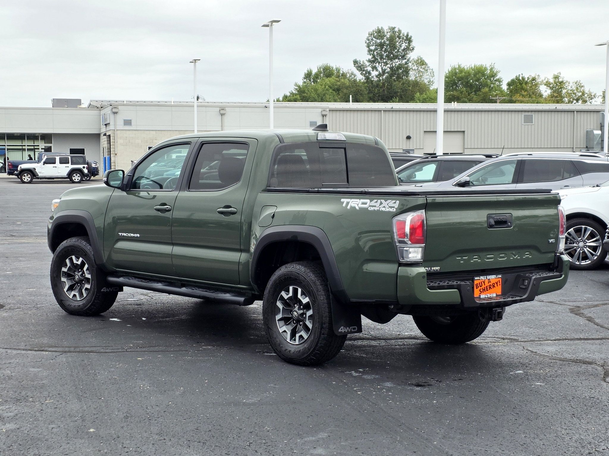 Used 2021 Toyota Tacoma TRD Off-Road w/ Technology Package AWD/4WD image 18