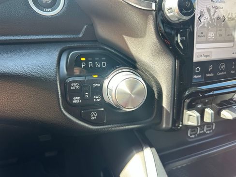Used 2023 RAM 1500 Laramie AWD/4WD image 16