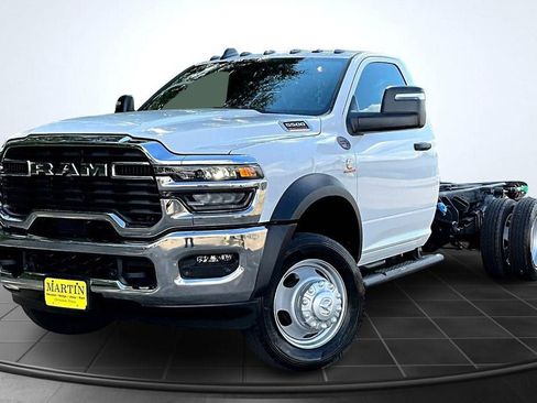 New 2026 RAM 5500 Tradesman w/ Chrome Appearance Group image 2