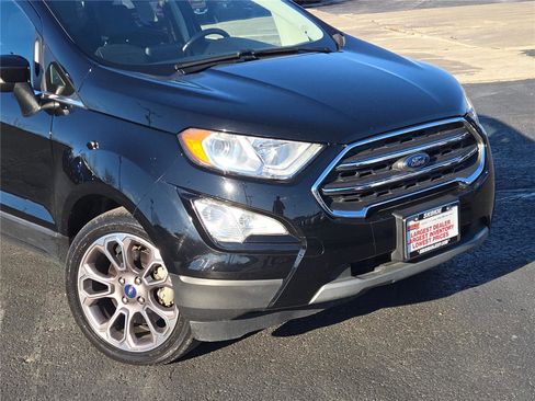 Used 2020 Ford EcoSport Titanium image 2
