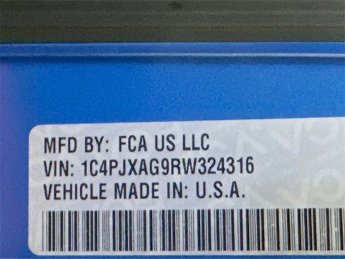 Used 2024 Jeep Wrangler Sport S image 29