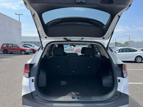 Used 2025 Kia Sportage LX FWD image 30