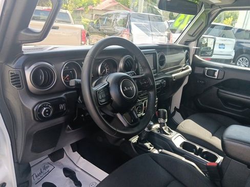 Used 2023 Jeep Gladiator Sport image 23