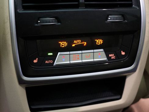 Used 2019 BMW X7 xDrive50i w/ Premium Package image 34