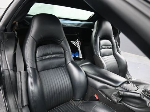 Used 2003 Chevrolet Corvette Convertible w/ Preferred Equipment Group1 image 27