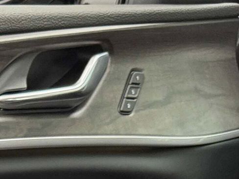 New 2025 Jeep Grand Cherokee L Limited image 38